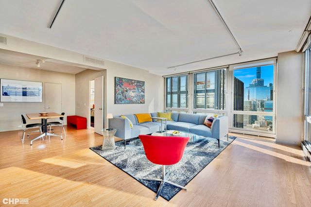 880 N Lake Shore Drive 25H, Chicago, IL 60611