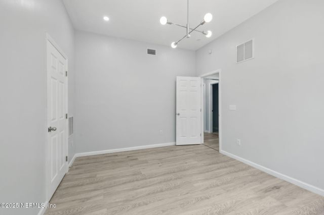 2010 N MAIN ST Street, Jacksonville, FL 32206