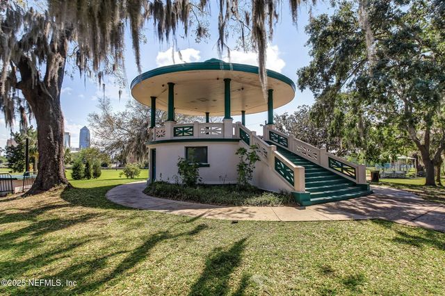 2010 N MAIN ST Street, Jacksonville, FL 32206