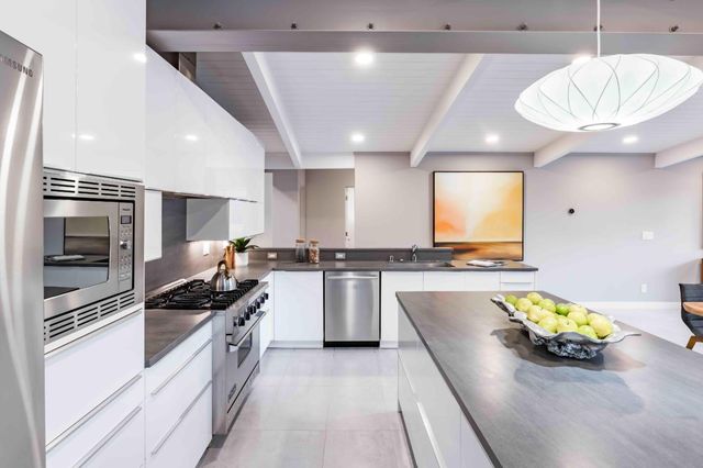3454 Greer Road, Palo Alto, CA 94303