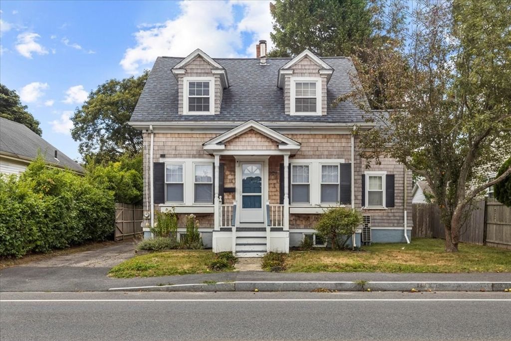 321 Winter St, Barnstable, MA 02601