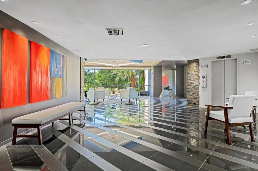 899 Island Drive 304, Rancho Mirage, CA 92270