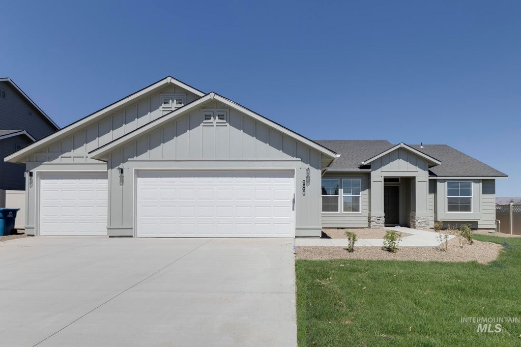 18405 N Sweet William Ave, Nampa, ID 83687
