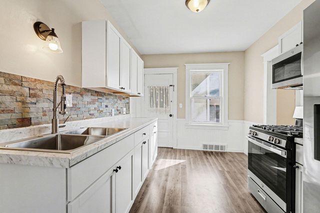 892 W Forest Avenue, Muskegon, MI 49441