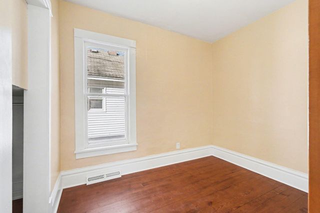 892 W Forest Avenue, Muskegon, MI 49441