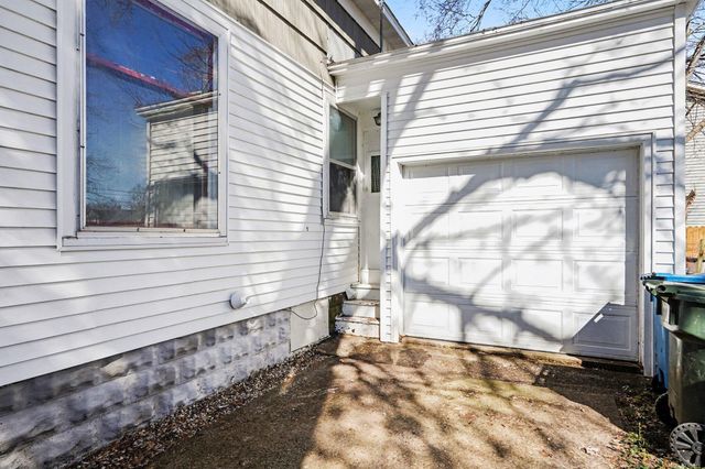 892 W Forest Avenue, Muskegon, MI 49441