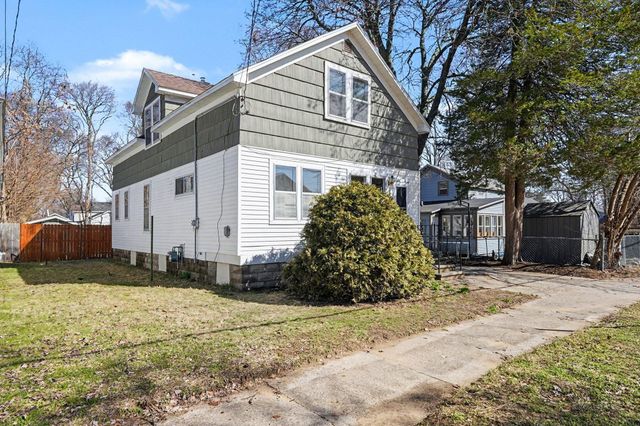 892 W Forest Avenue, Muskegon, MI 49441