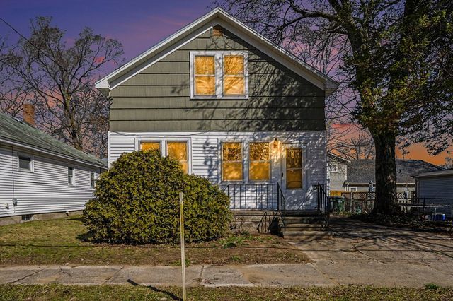 892 W Forest Avenue, Muskegon, MI 49441