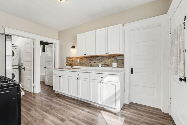 892 W Forest Avenue, Muskegon, MI 49441