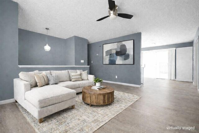 381 Chatterly Lane, Columbus, OH 43207