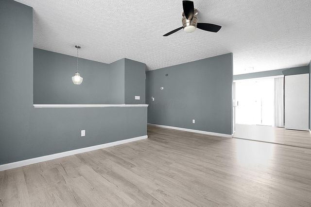 381 Chatterly Lane, Columbus, OH 43207