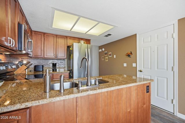16826 E LAMPLIGHTER Way 8, Fountain Hills, AZ 85268