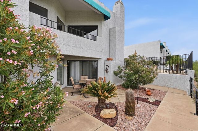 16826 E LAMPLIGHTER Way 8, Fountain Hills, AZ 85268