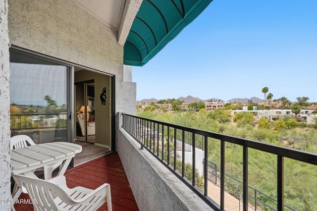 16826 E LAMPLIGHTER Way 8, Fountain Hills, AZ 85268
