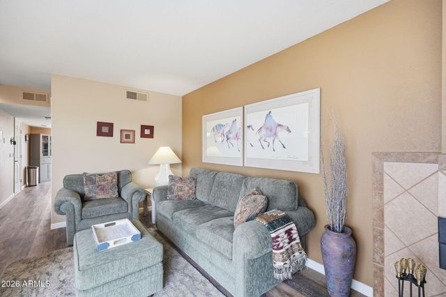 16826 E LAMPLIGHTER Way 8, Fountain Hills, AZ 85268