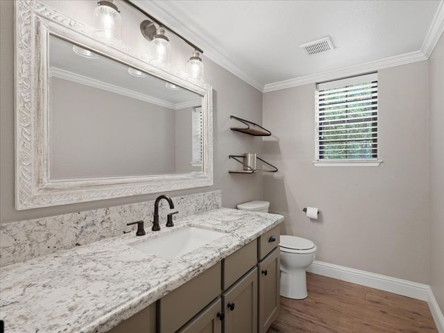40518 Saddleback Road, Bass Lake, CA 93604