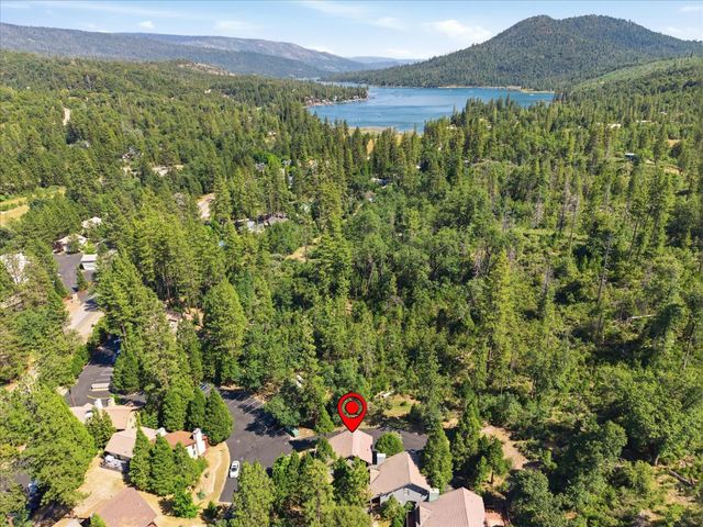 40518 Saddleback Road, Bass Lake, CA 93604