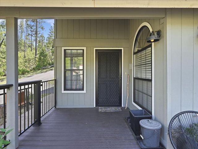 40518 Saddleback Road, Bass Lake, CA 93604