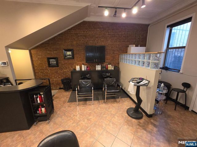 6-8 Thorne Street, Jersey City, NJ 07307
