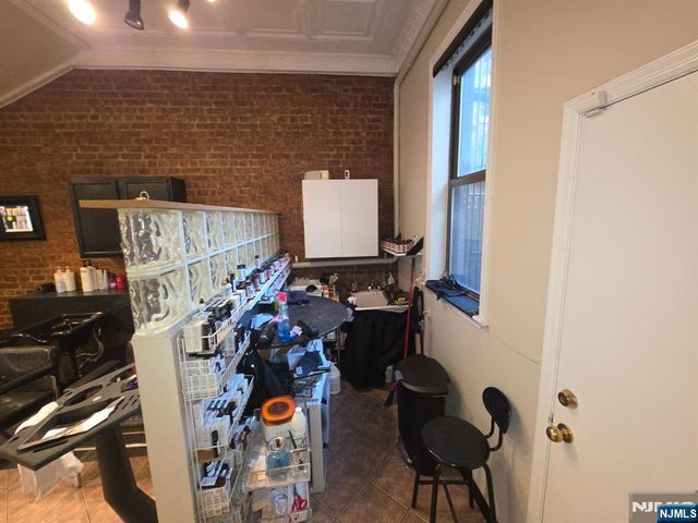 6-8 Thorne Street, Jersey City, NJ 07307