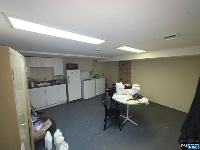 6-8 Thorne Street, Jersey City, NJ 07307