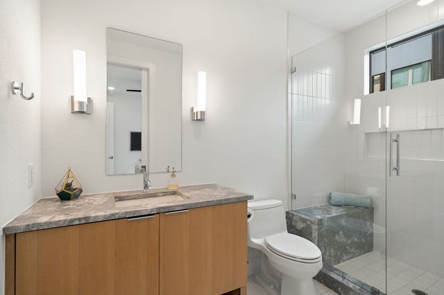 1006 Mobile Street, Dallas, TX 75208