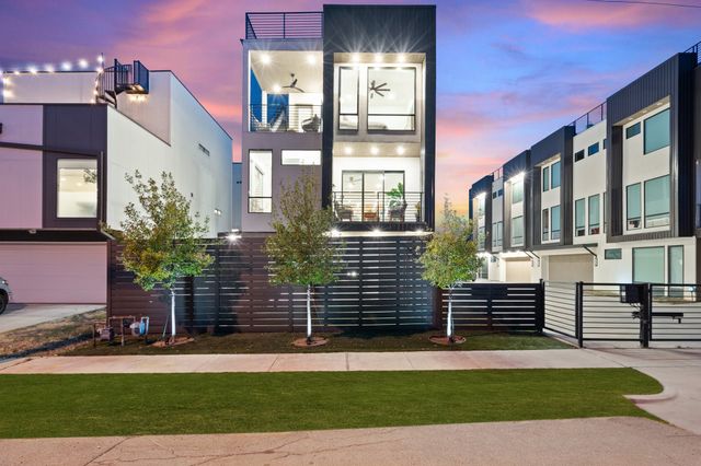 1006 Mobile Street, Dallas, TX 75208