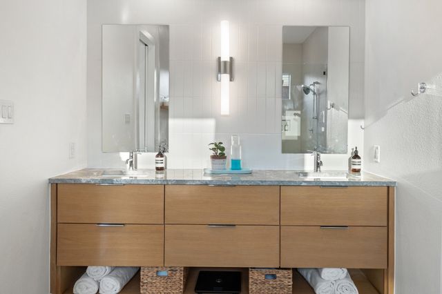 1006 Mobile Street, Dallas, TX 75208