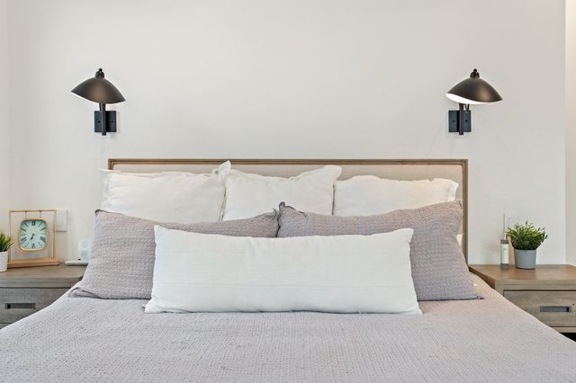 1006 Mobile Street, Dallas, TX 75208