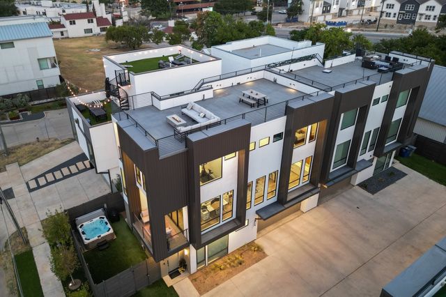 1006 Mobile Street, Dallas, TX 75208