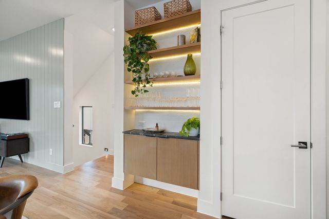 1006 Mobile Street, Dallas, TX 75208