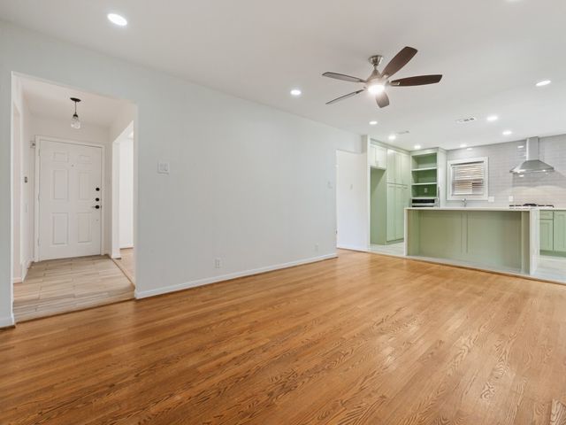 6327 Town Hill Lane, Dallas, TX 75214