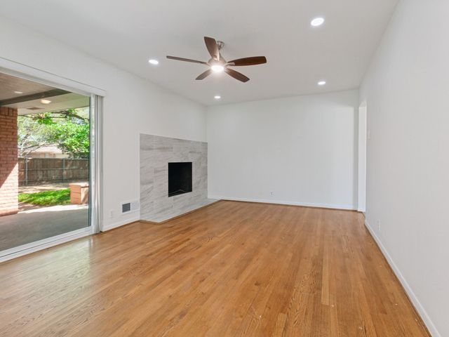 6327 Town Hill Lane, Dallas, TX 75214