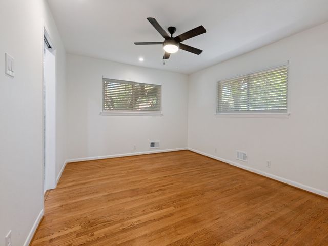 6327 Town Hill Lane, Dallas, TX 75214