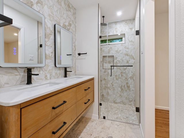 6327 Town Hill Lane, Dallas, TX 75214