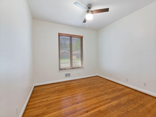 6327 Town Hill Lane, Dallas, TX 75214