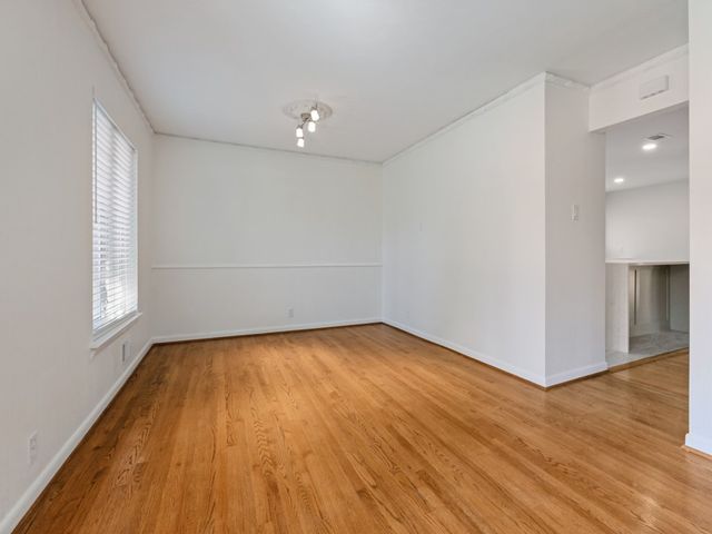 6327 Town Hill Lane, Dallas, TX 75214