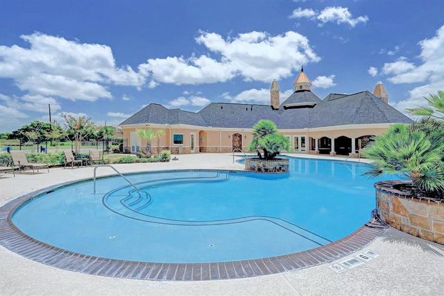 6034 Prince Place Drive, Rosenberg, TX 77471