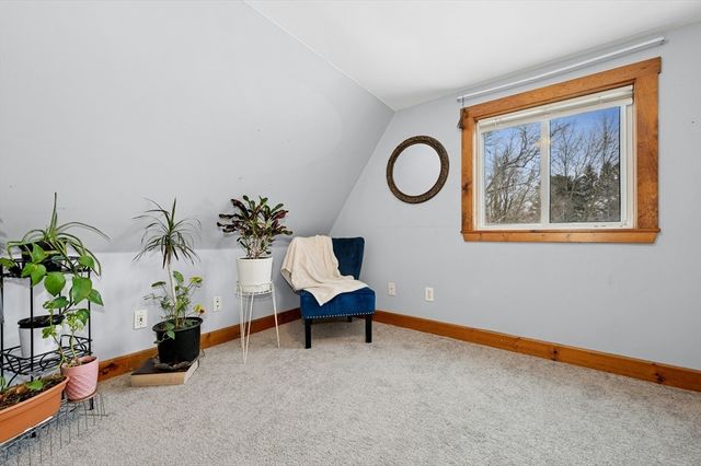 13 Harwood St, Oxford, MA 01540