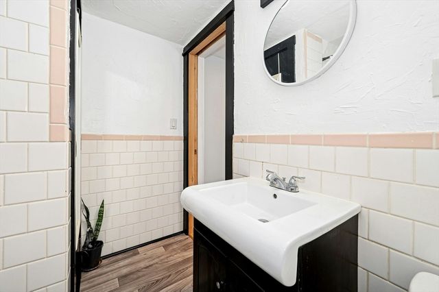 13 Harwood St, Oxford, MA 01540