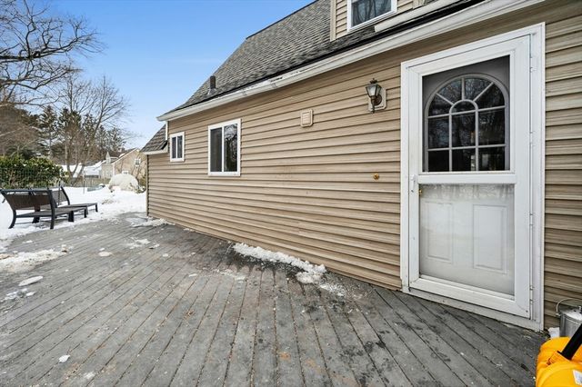 13 Harwood St, Oxford, MA 01540