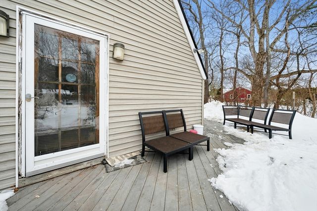 13 Harwood St, Oxford, MA 01540