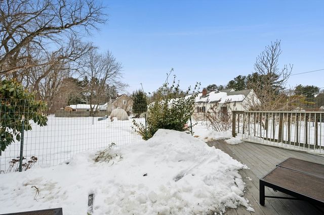 13 Harwood St, Oxford, MA 01540