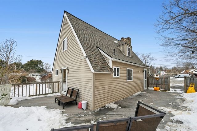 13 Harwood St, Oxford, MA 01540