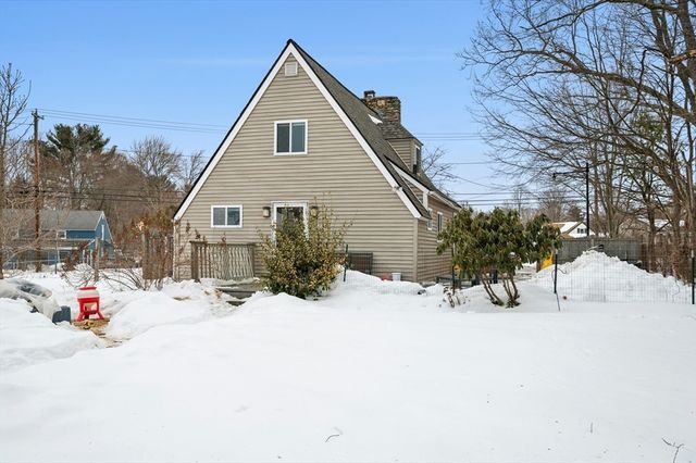 13 Harwood St, Oxford, MA 01540