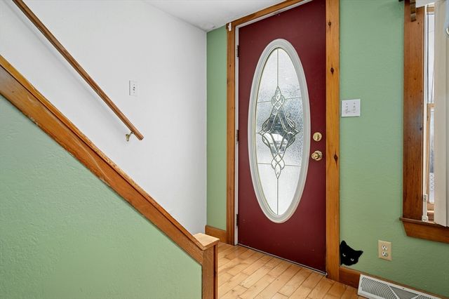 13 Harwood St, Oxford, MA 01540