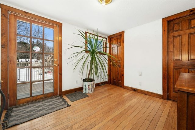 13 Harwood St, Oxford, MA 01540