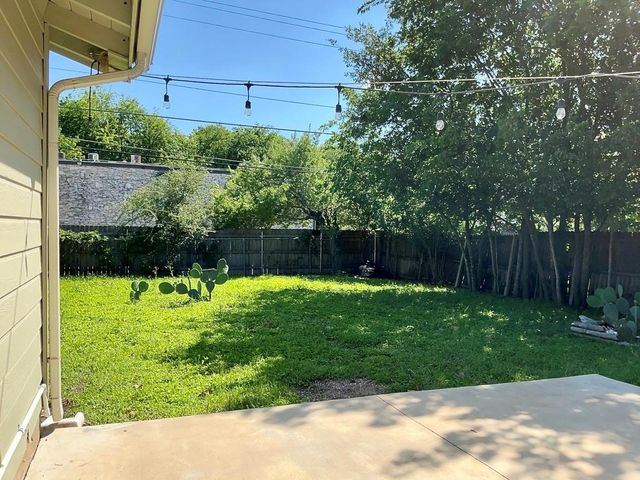 1605 Sweetbriar Ave, Austin, TX 78723