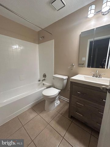 23 WATERVIEW COURT, Marlton, NJ 08053