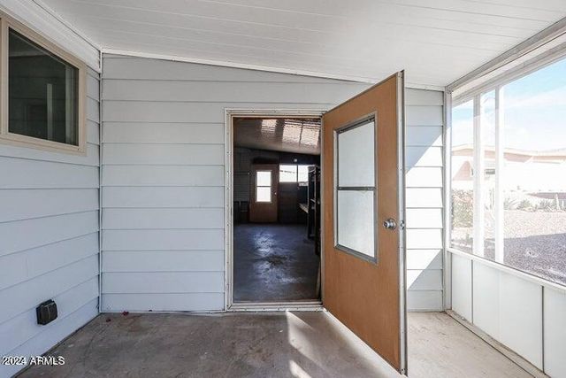2227 N NICKLAUS Drive, Mesa, AZ 85215